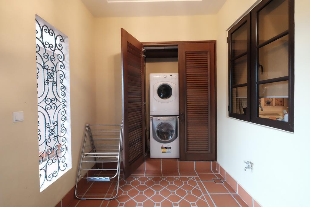 Luxury On Melaka River Екстериор снимка