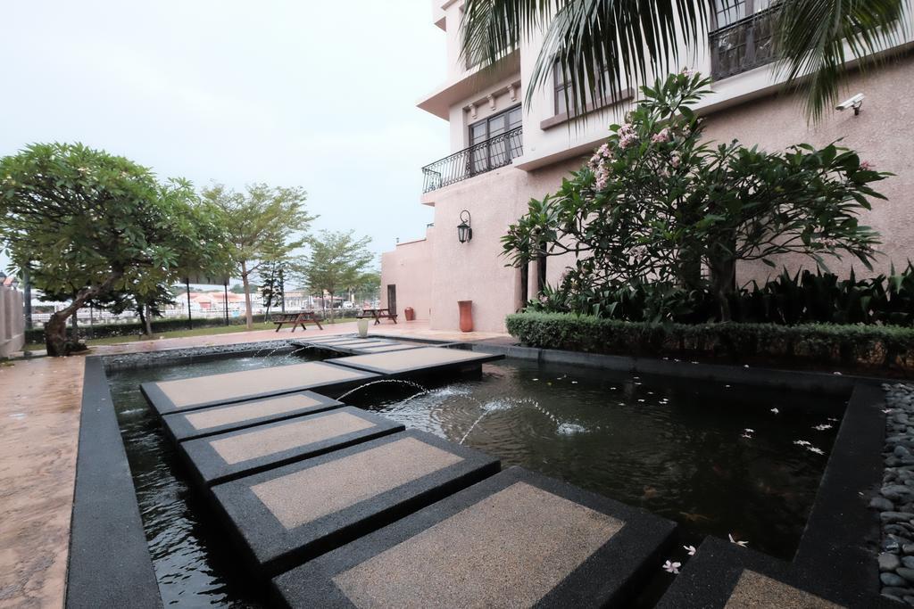 Luxury On Melaka River Екстериор снимка